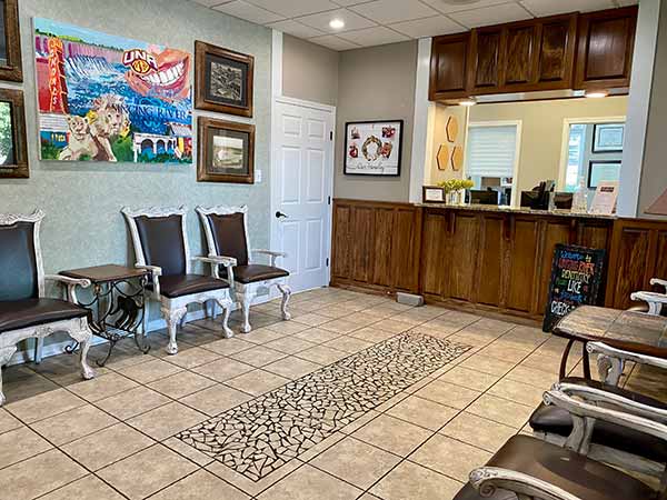 Waiting room at Singing River Dentistry in Florence, AL